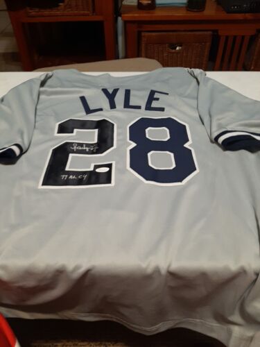 Sparky Lyle Signed Yankees Jersey - Picture 2 of 4