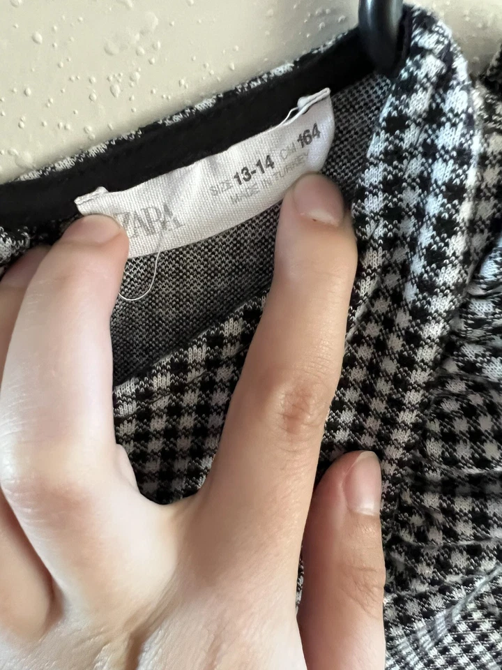 Mono a cuadros blanco y negro ZARA Basics talla 13-14 Foto 3 de 4