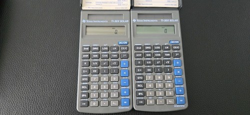 *Konvolut* Texas Instruments TI-82 graphischer Taschenrechner inkl. 2 TI-30X Solar Cal - Bild 3 von 7