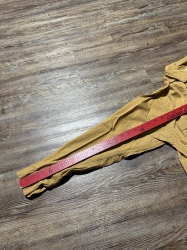 Light brown vintage Fruit Of The Loom men’s button up shirt, size small, with red fabric measurement across the chest.