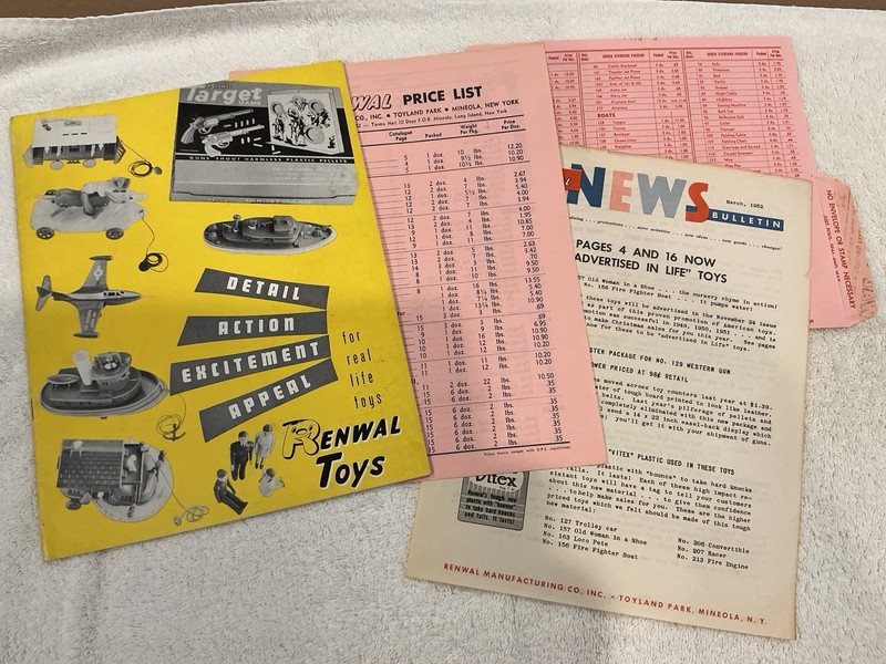 Rare Original 1952 Renwal Toy Catalog To Dealer- Excellent- 27 Pages With Extras