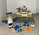 Vintage Fisher Price Little People Play Family Jetport Airport #933 Airplane Jet