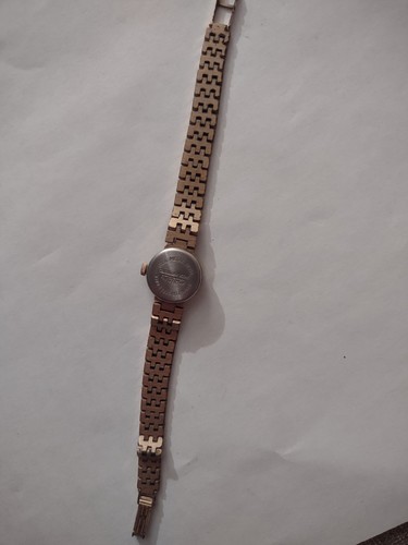 Cornavin Woman's Wristwatch for parts/repair - Picture 2 of 3