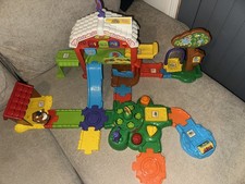VTech Toot-Toot Animals Farm Playset ? Interactive Toddler Toy Track Set