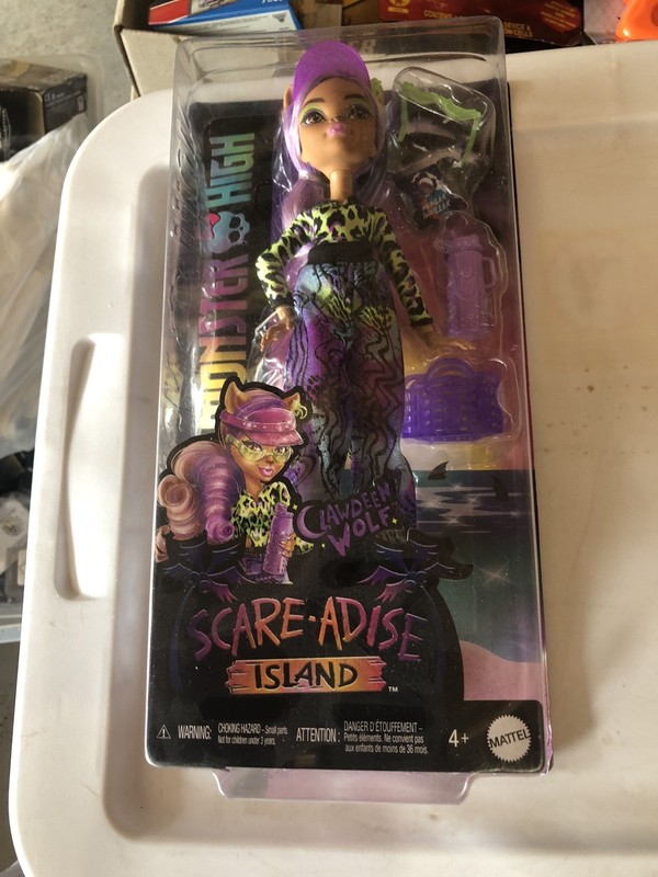One Monster Doll Scare-island 