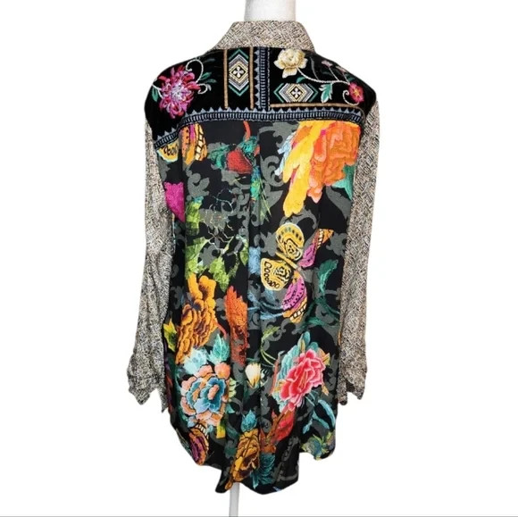 John Mark Patchwork Floral Button Down Tunic Shir… - image 3