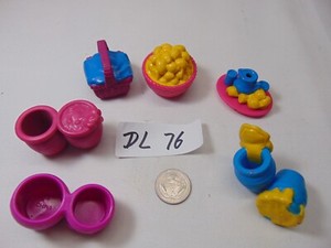 Disney Store Classic Winnie The Pooh PVC Dollhouse Accessories Honey Tray Basket