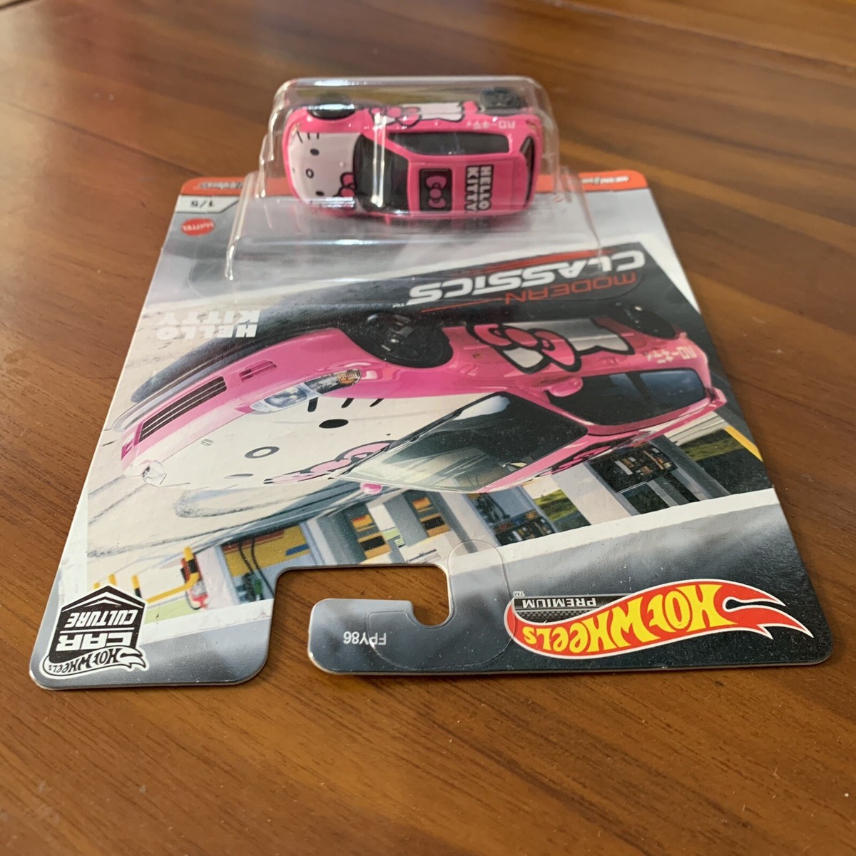 Hot Wheels Modern Classics FPY86 1:64 Honda Civic EG Hello Kitty