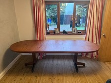 Mid Century Teak Extending Oval Dining Table – Beautiful Condition