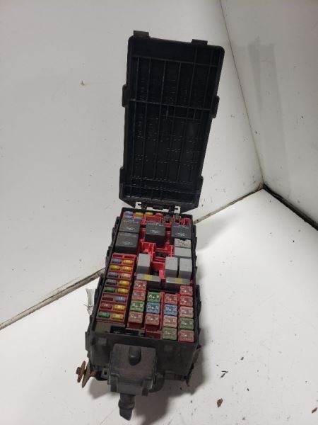 2008 Crown Victoria Fuse Box Engine Compatible Non-Police Package 698699