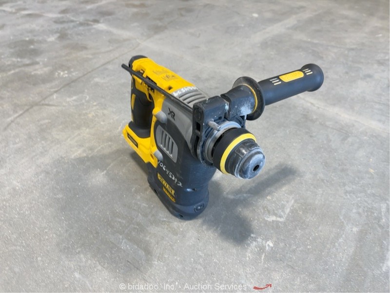 2022 Dewalt DCH273B 20V Brushless Cordless 1" Rotary Hammer Drill bidadoo