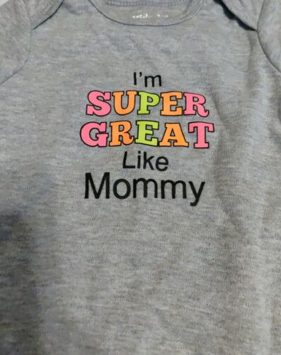 Body Kidgets Baby Girl 3/6 Meses ""I'm SUPER GREAT Like Mommy""/Una Pieza - Imagen 3 de 6