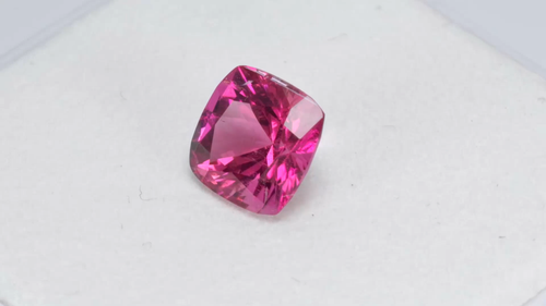 1,55 ct ECCELLENTE CALIBRATO 7mm TAGLIO CUSCINO NATURALE VIOLACEO ROSA RUBELLITE - Video 1 di 1