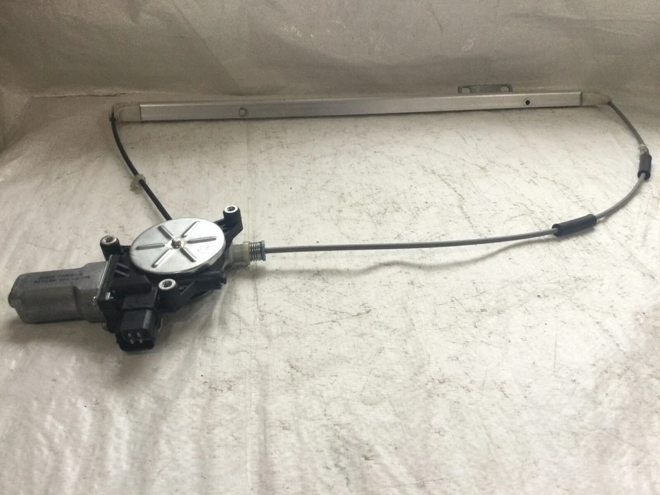2008 Honda Ridgeline Back Glass Regulator & Motor OEM - Image 3 of 4