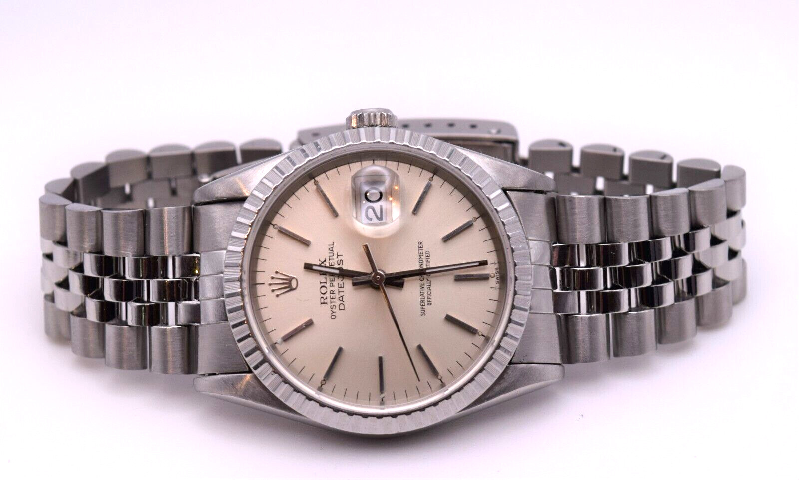 Rolex Datejust Stainless Steel Date Engine Turned Bezel Men's Watch 16220