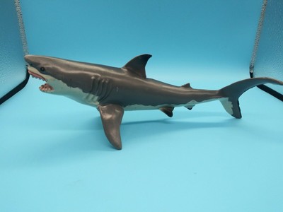 safari ltd great white shark