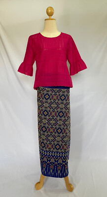 Women's Tai Lue in Nan Multicolor Cotton Tube Sarong Hand Woven with Lace Blouse