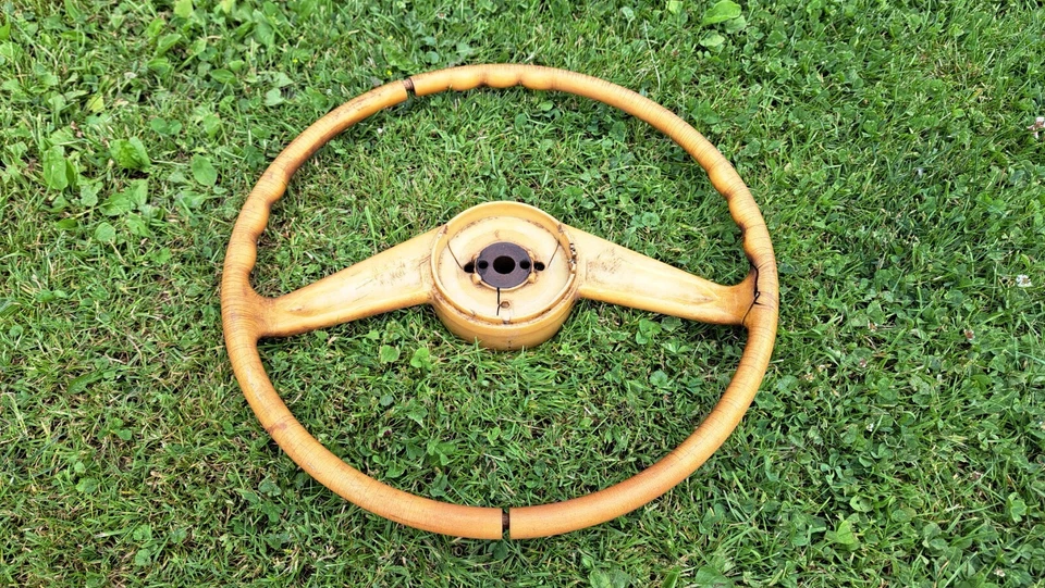 1951-1953 KAISER SPECIAL DELUXE NÚCLEO DE VOLANTE MARFIM 1952 51 52 53 - Imagem 2 de 4