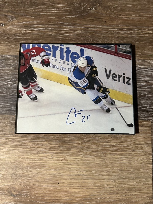 Chris Stewart Autographed 8x10 Photo St Louis Blues