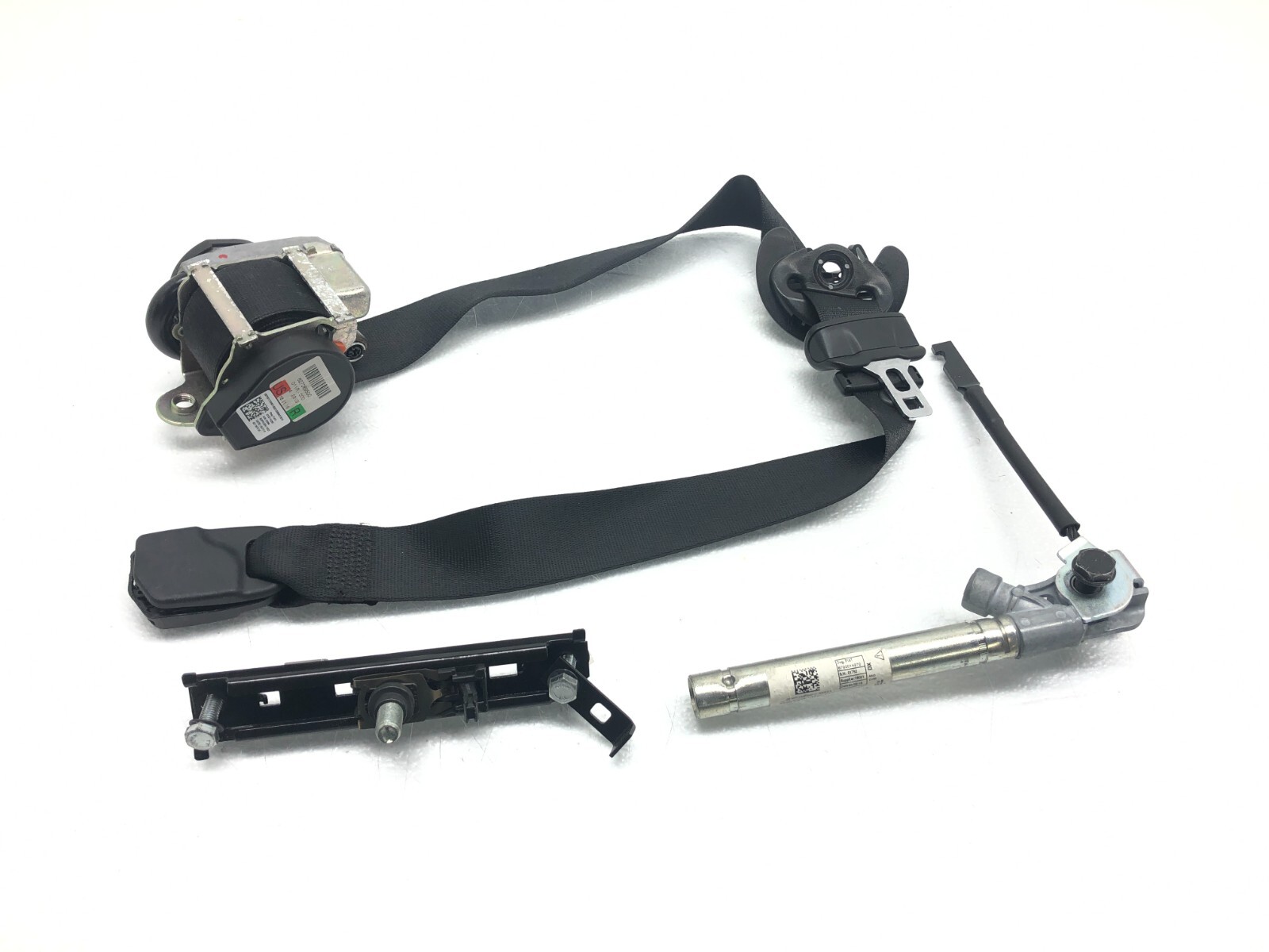 2014-2019 MASERATI GHIBLI S RIGHT PASSENGER FRONT SEATBELT RETRACTOR OEM.