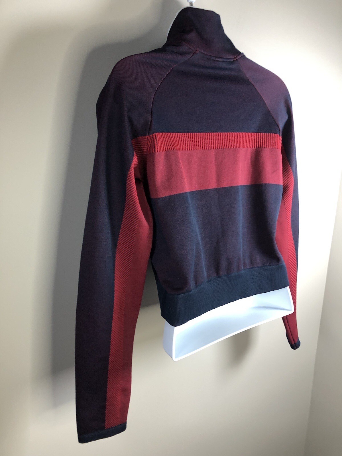 Fabletics Jacket Womens Large Red Blue Cropped Fu… - image 6