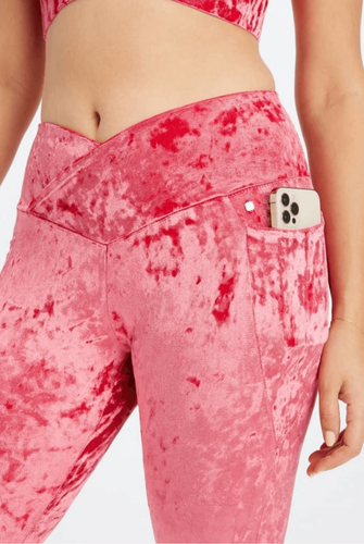 Leggings cruzados Fabletics rojo fresa cintura alta terciopelo triturado grandes - Imagen 4 de 9