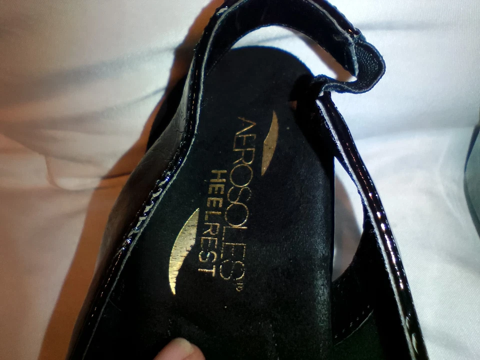 "Sandalias A2 AEROSOLES Reposacón Acolchado Negro 2.5"" Tacón Deslizable Tachonado Talla 9.5M" Foto 2 de 4