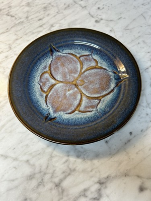 #ad Bill Campbell Pottery Signed Plate 10’ Lotus Trillium Flower Flambeaux Glaze $55.00