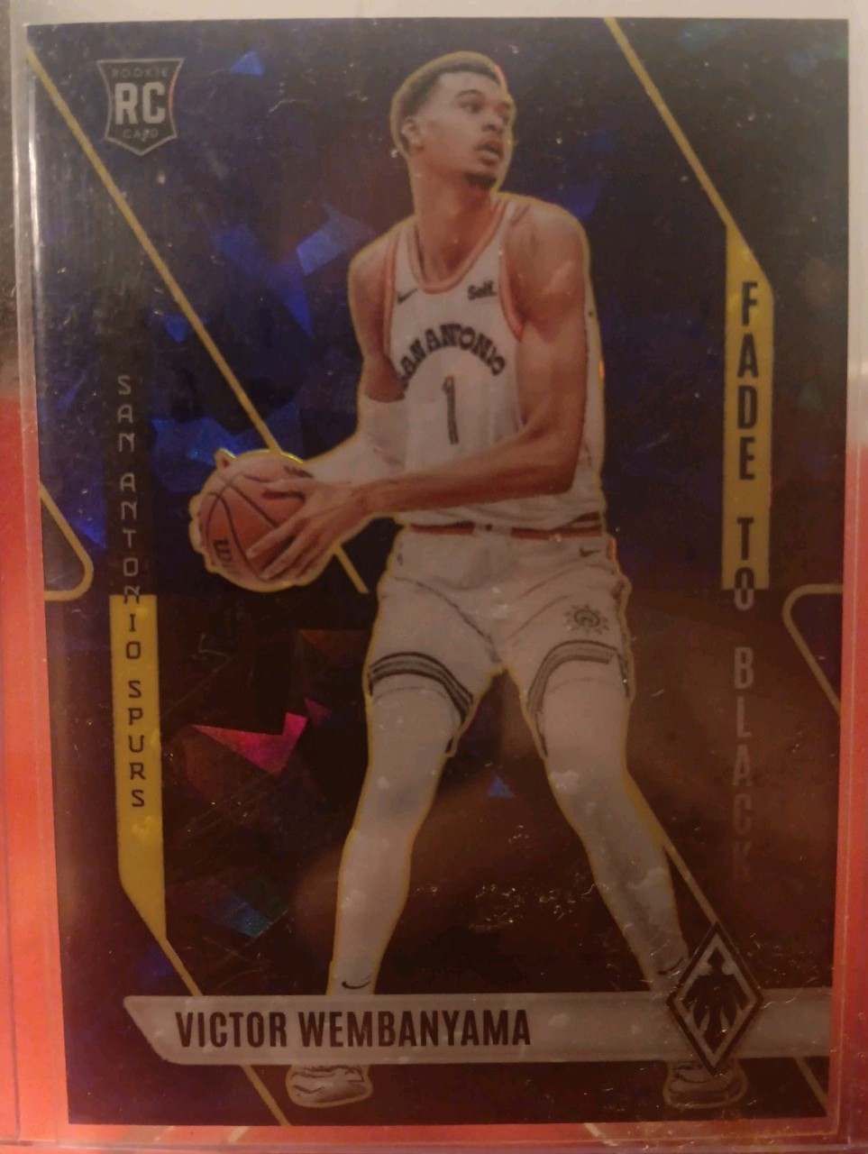 2023-24 Panini Phoenix - Fade to Black Victor Wembanyama #11 Blue Ice (RC)