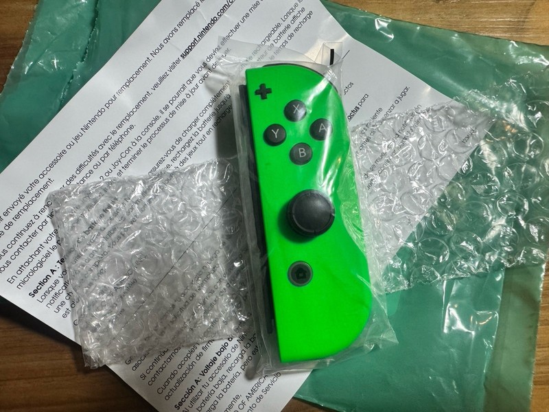 Genuine Authentic RIGHT NEON GREEN Joy-Con Wireless Controller [Nintendo Switch]