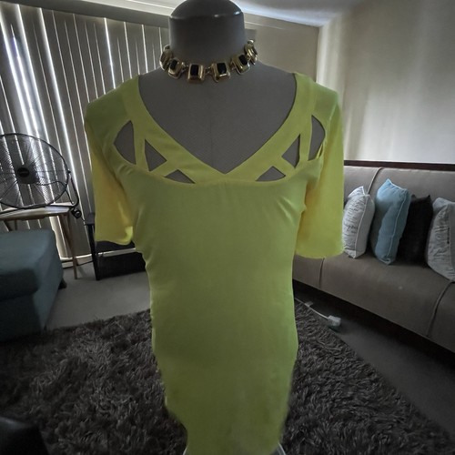 Torrid Womens Yellow Fluttered Short Sleeves Semi Sheer V Neck Blouse 4 Mature - Picture 2 of 11