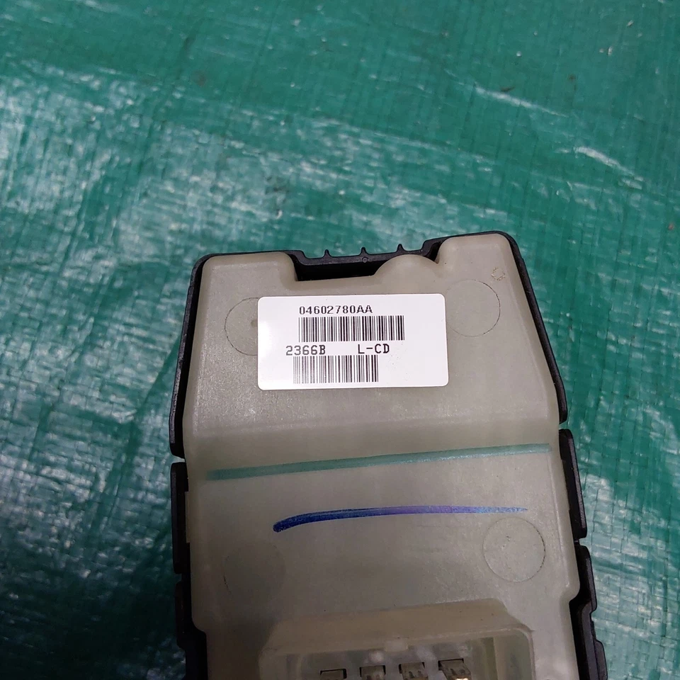 2007-2009 道奇充电器电源窗主开关窗口按钮原始设备制造商 04602780AA — 第 4/4 张图片