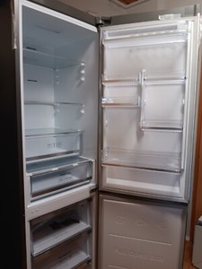 Kühlschrank.Marke Samsung.  für Ersatzteile.  reparierbar.  nie benutzt.  AA