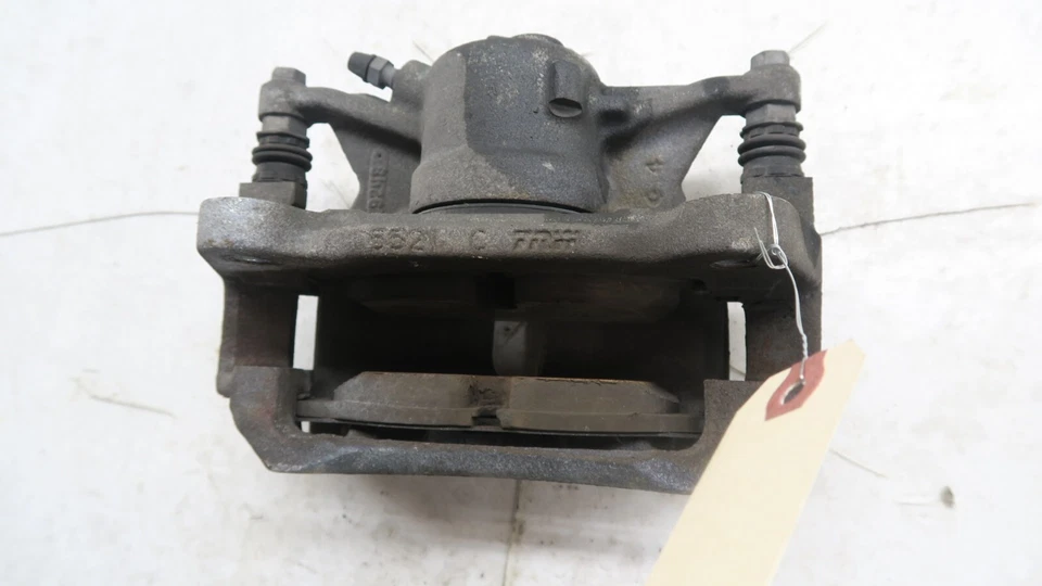 Pinza de freno delantera izquierda Volkswagen Jetta MK7 2019-2021 OEM Foto 3 de 4
