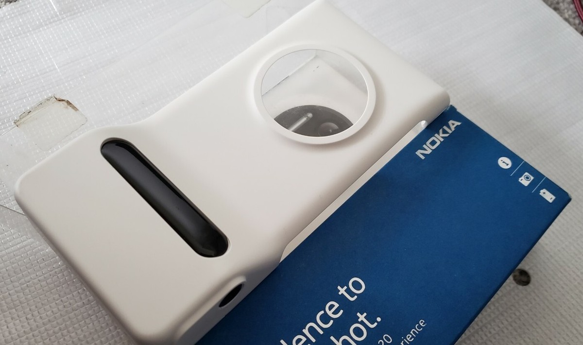 Nokia Lumia 1020 Camera Grip Case PD-95G White Packing Damged | eBay
