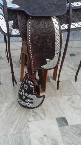 Western show saddle 16" on Eco-leather buffalo dark black with drum dye finished - Picture 5 of 10
