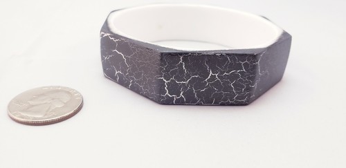 Metallic Painted Dark Silver Crackle Modern Stylish Bangle Bracelet - Picture 6 of 9