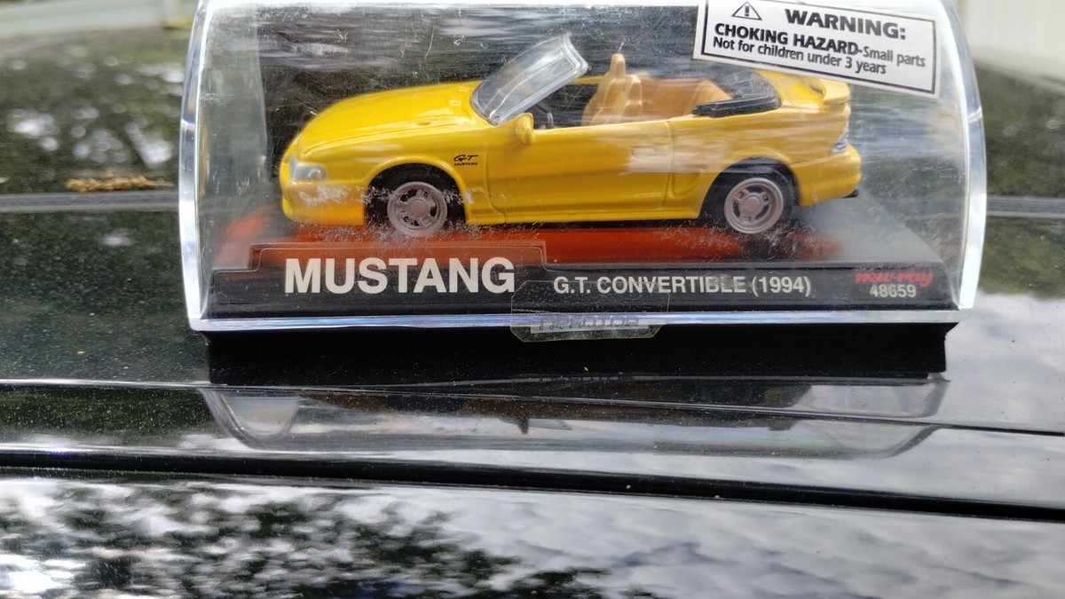 New Ray 1994 Ford Mustang GT Convertible 1:43 scale diecast model