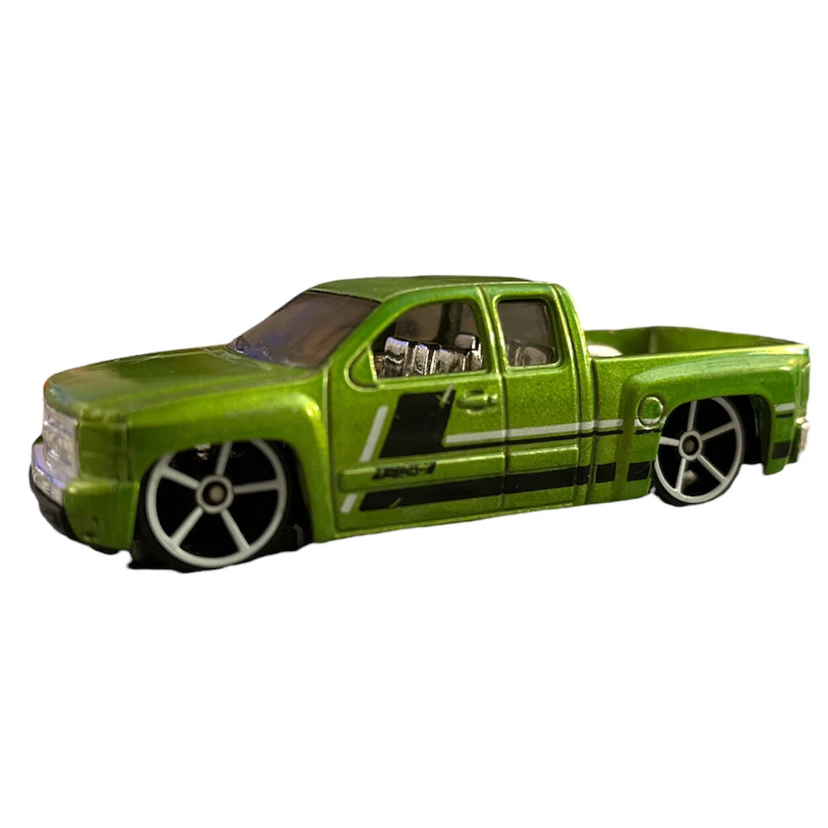 Hot wheels hotsell chevy silverado 2018