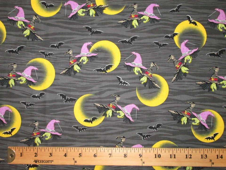 TECIDO DE ALGODÃO PRETO ASSUSTADOR BRUXAS VOADORAS MORCEGOS LUA FQ - Imagem 3 de 4