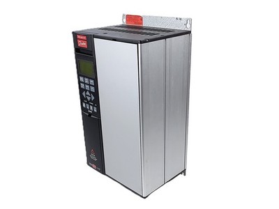 Danfoss VLT5003PT5C20STR3DLF00A00C0 VLT 5003 3.1kVA VFD Frequency Converter