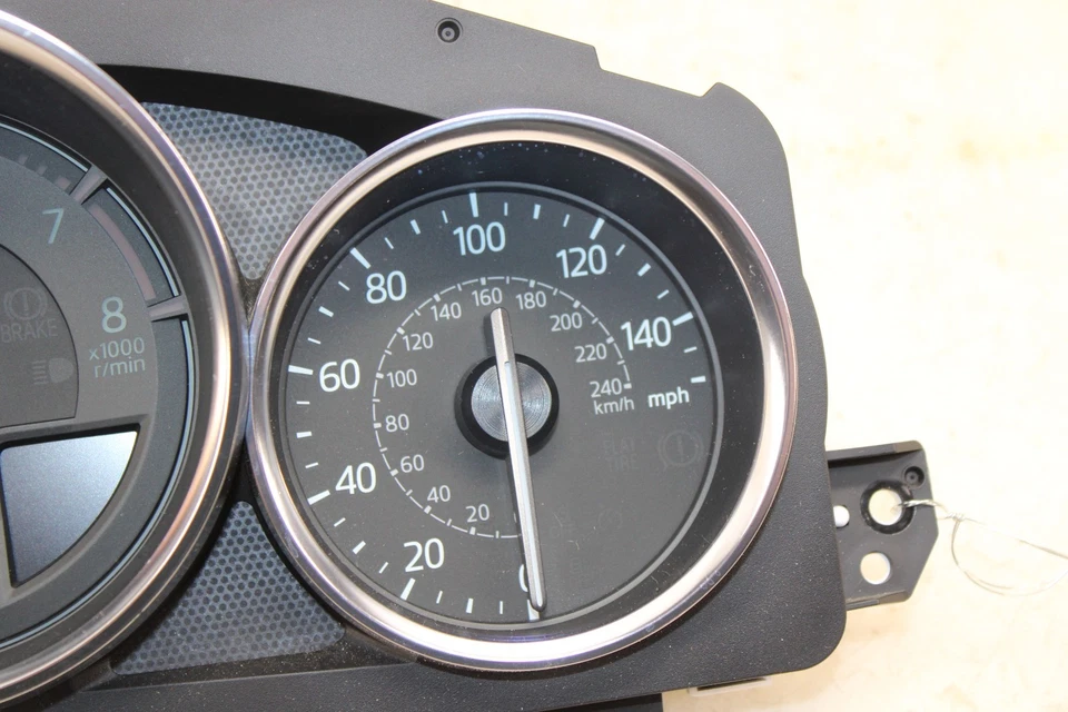 2016-2017 Mazda MX-5 Miata Speedometer Cluster NA1J 94K OEM MV64 - Imagem 2 de 4