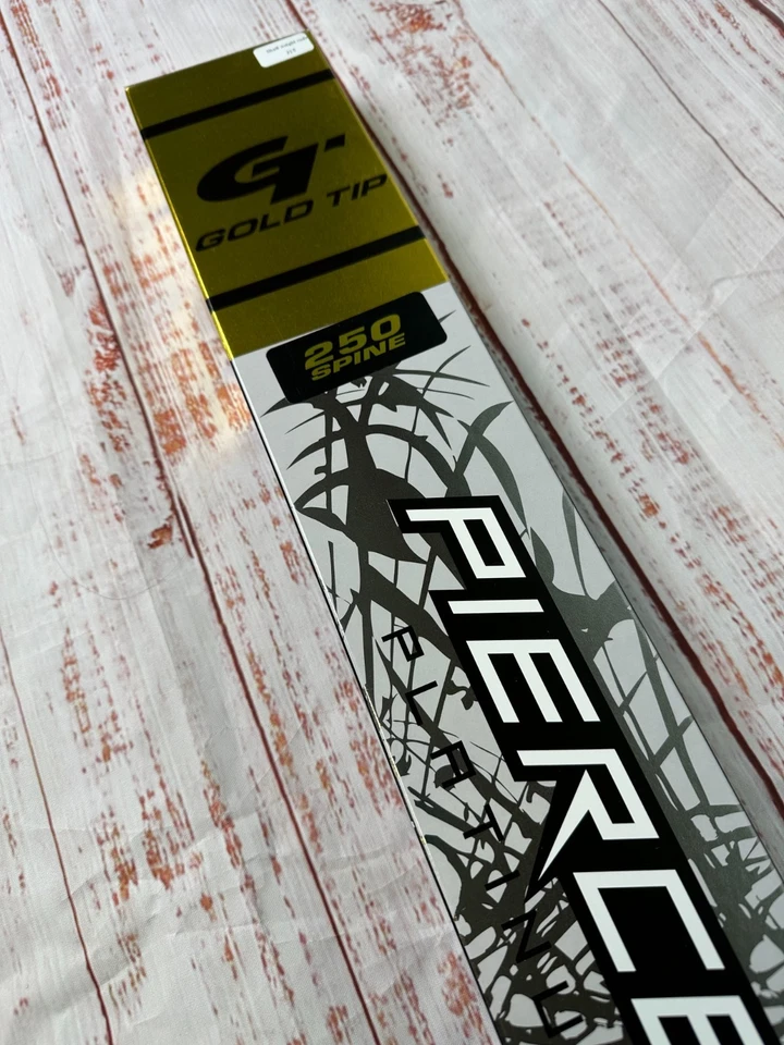 Gold Tip Kinetic Pierce Platinum 250 Hunting Carbon Microdiameter Arrows 2" vane - Image 3 of 4