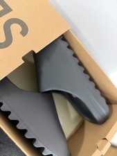 Adidas Yeezy Slide Onyx - Multiple Sizes - (100% Authentic) HQ6448