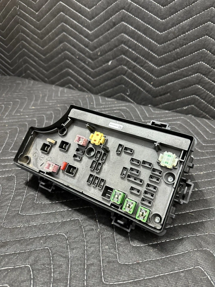 Módulo de controle de corpo caixa de fusíveis Dodge Avenger Chrysler 200 2011-2014 P04692346AE - Imagem 2 de 4