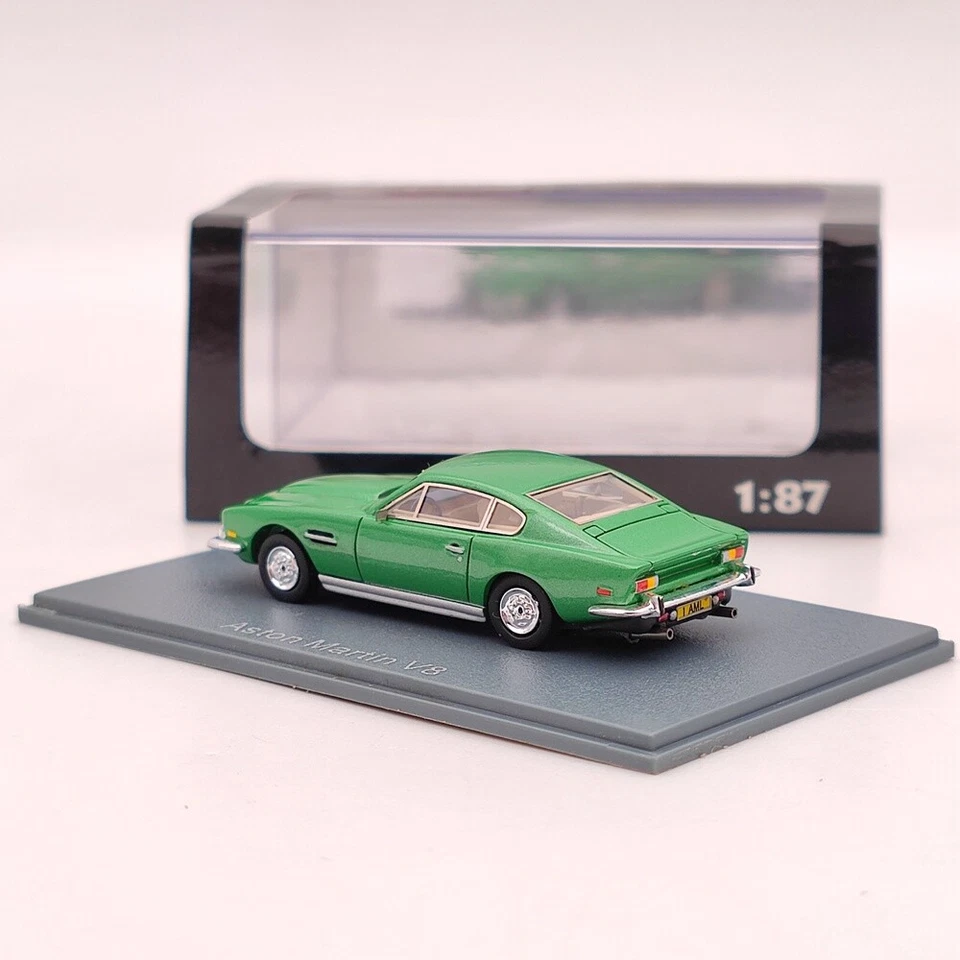 NEO SCALE MODELS 1/87 Aston Martin V8 Resin Car Limited Collection Green - Immagine 3 di 4
