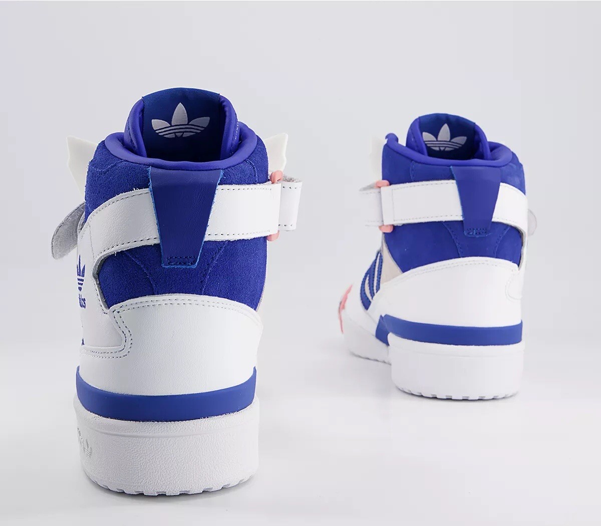 シューズ(男性用) Kerwin Frost x adidas Forum High Kerwin Frost x adidas Forum High Sneaker Collaboration Release