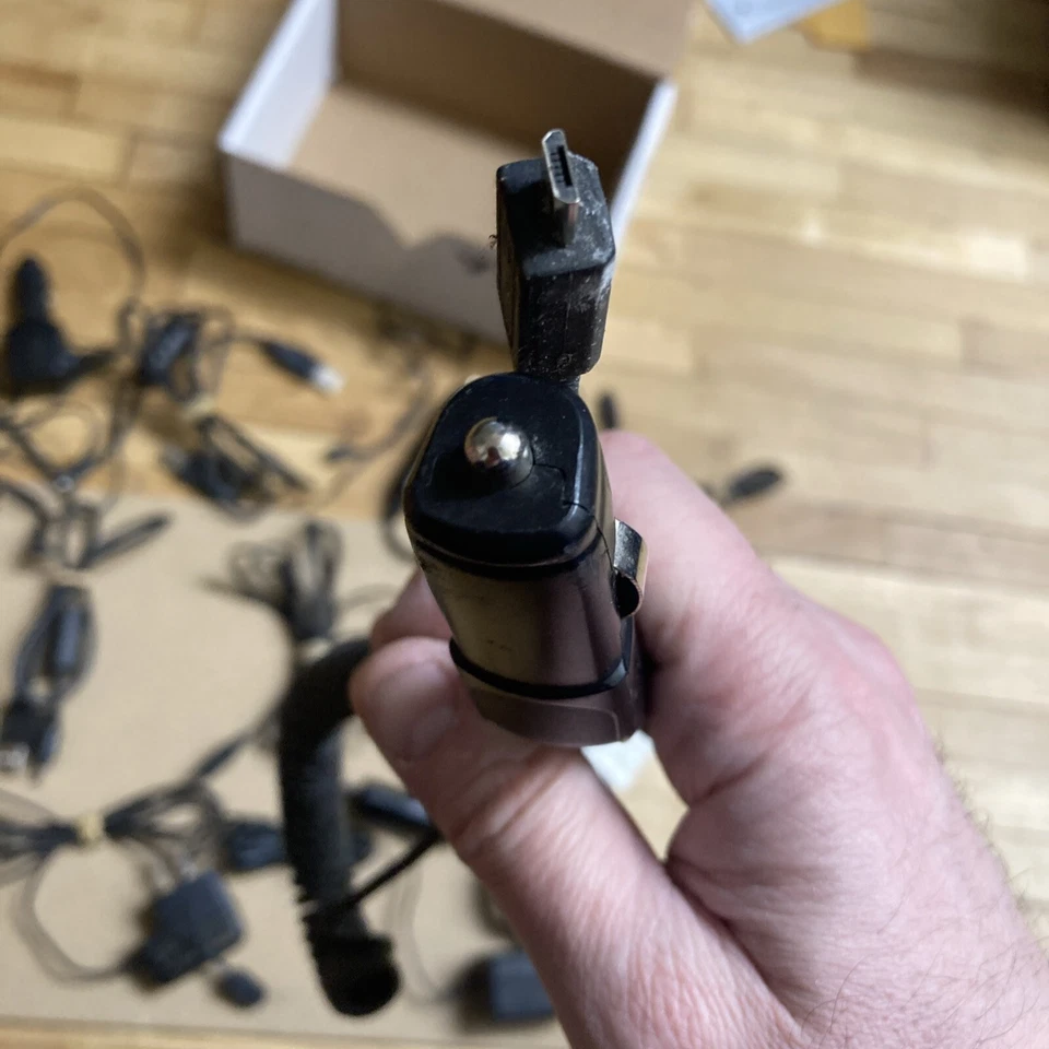 Lote De Colección USADO de 10+ Cargadores De Teléfono Celular Adaptadores Cables ¡SIN PROBAR! OFERTA Foto 4 de 4