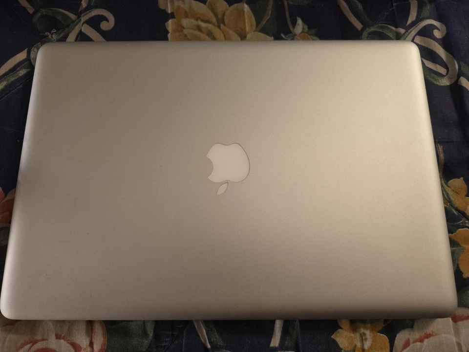 APPLE Macbook Pro 15,4" (2012) Argento - Immagine 4 di 4
