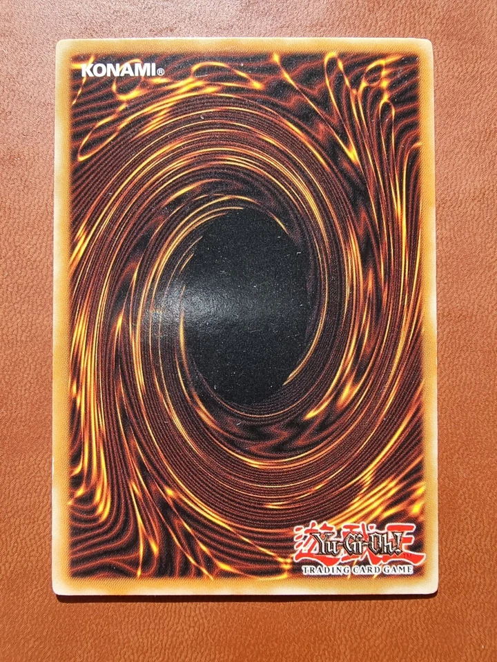 Yugioh - Red Eyes B Dragon SDJ-001 Ultra Rare 1st Edition Original Vintage Black - Image 2 of 4